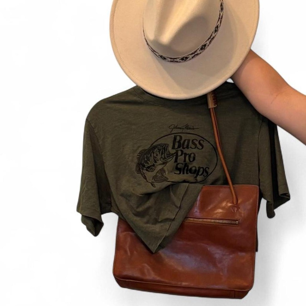 Bass Pro Shops Hunter Green Cropped Tee